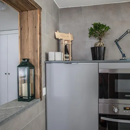 Josianne Σαλέ Saas Fee